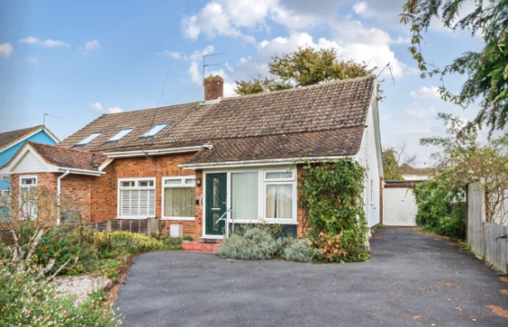 Refurbishment Opportunity in Guildford photo